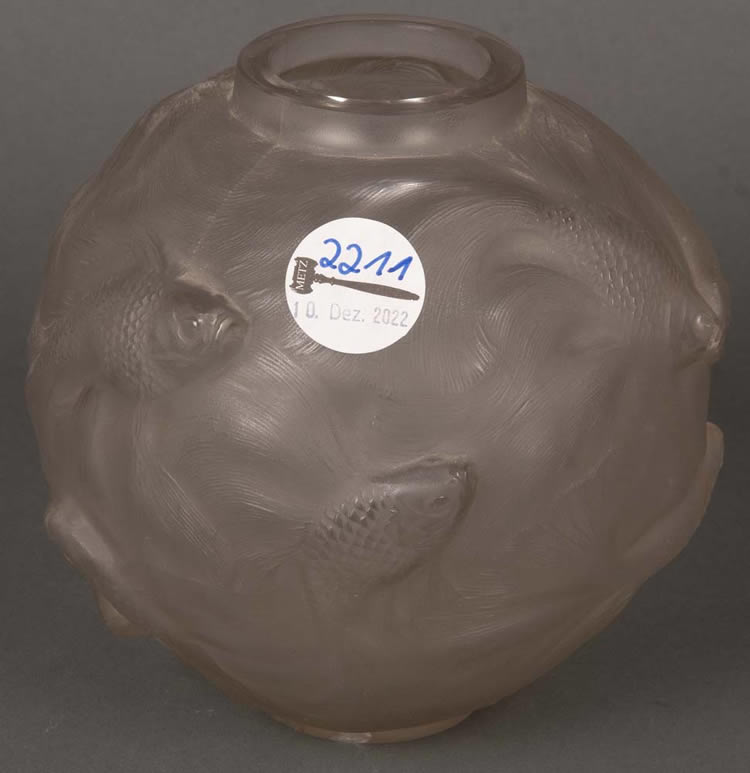 R. Lalique Formose Vase
