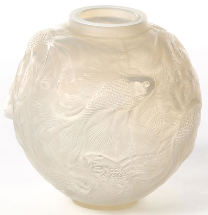R. Lalique Formose Vase