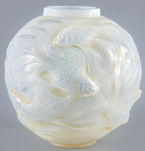 R. Lalique Formose Vase