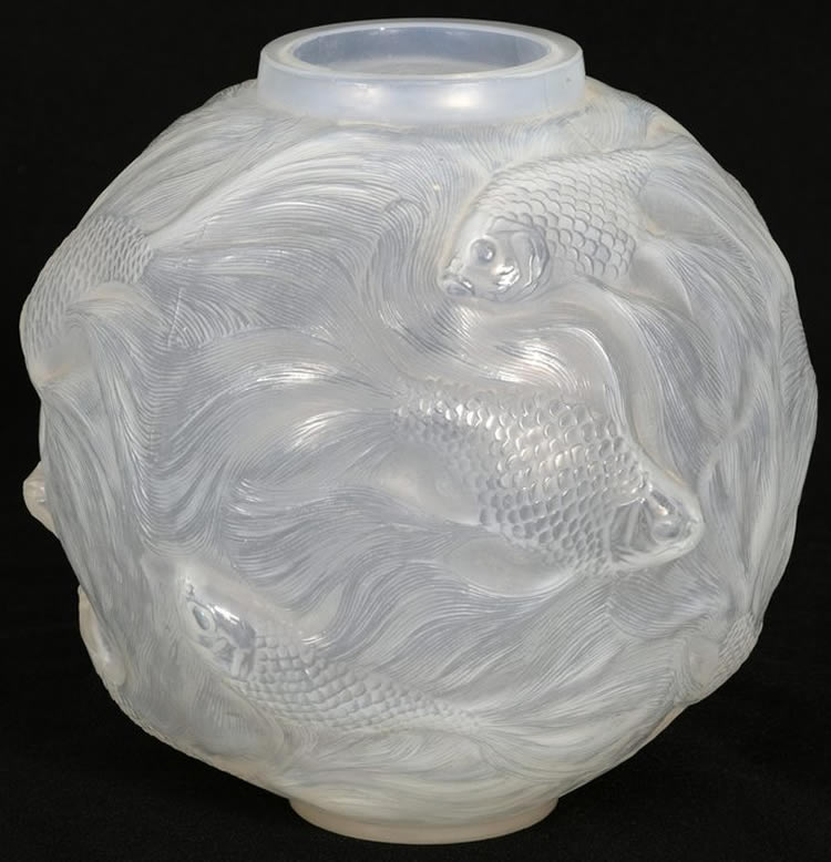 R. Lalique Formose Vase