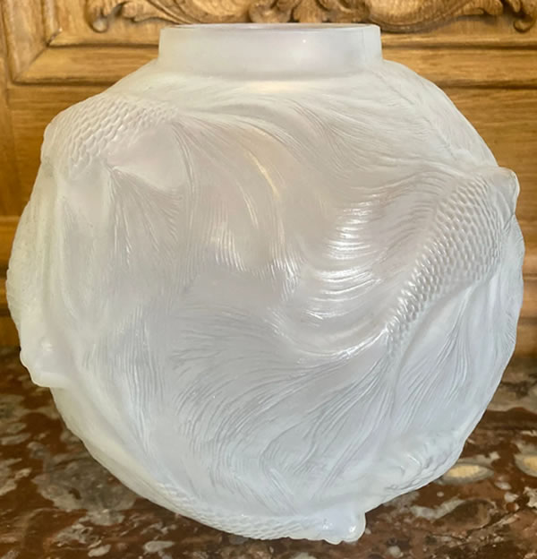 R. Lalique Formose Vase