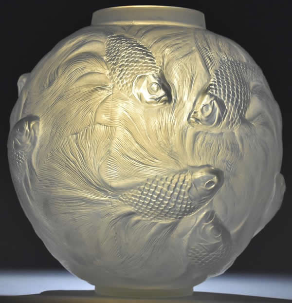 R. Lalique Formose Vase
