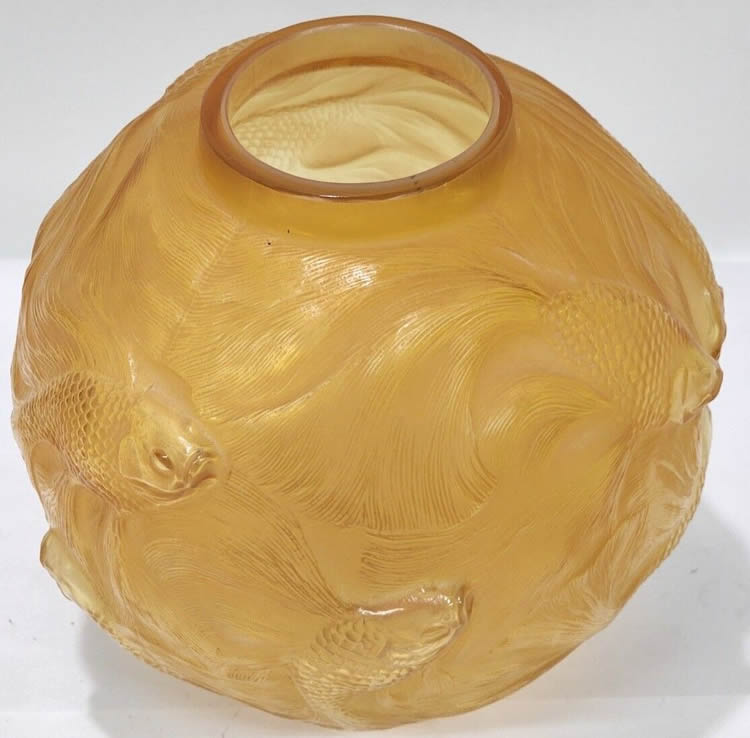 R. Lalique Formose Vase