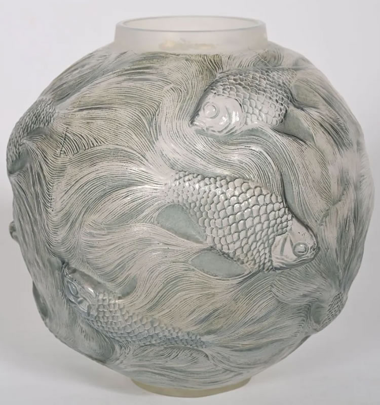 R. Lalique Formose Vase