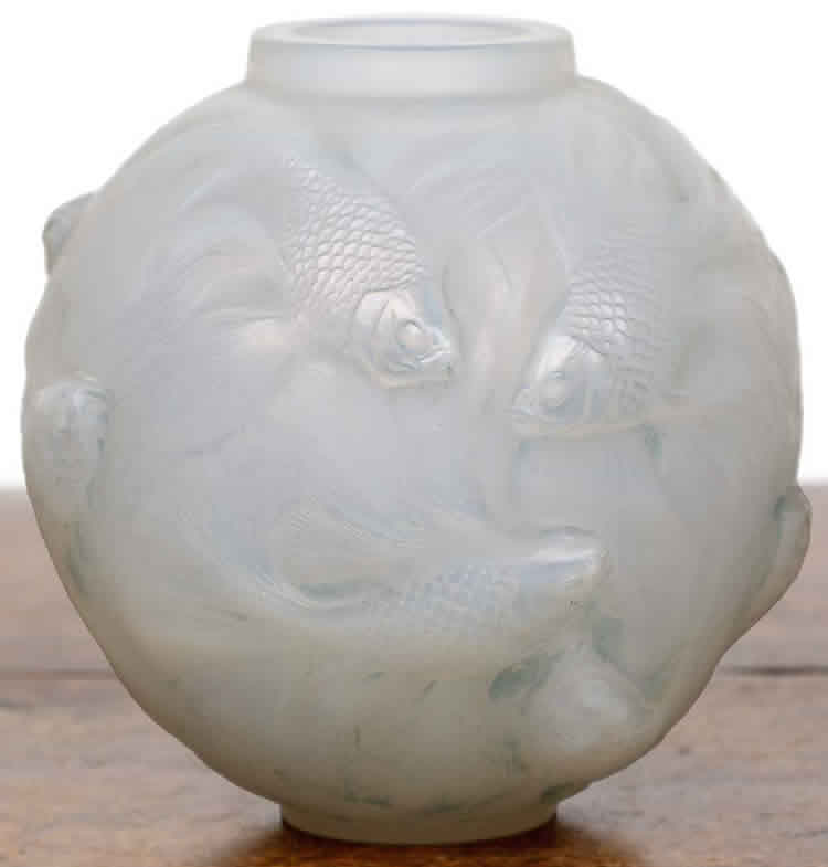 R. Lalique Formose Vase
