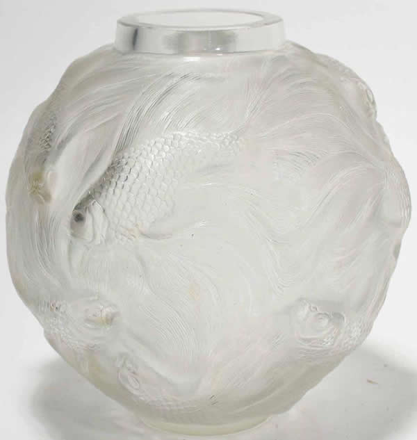 R. Lalique Formose Vase
