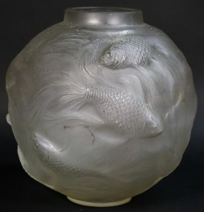 R. Lalique Formose Vase