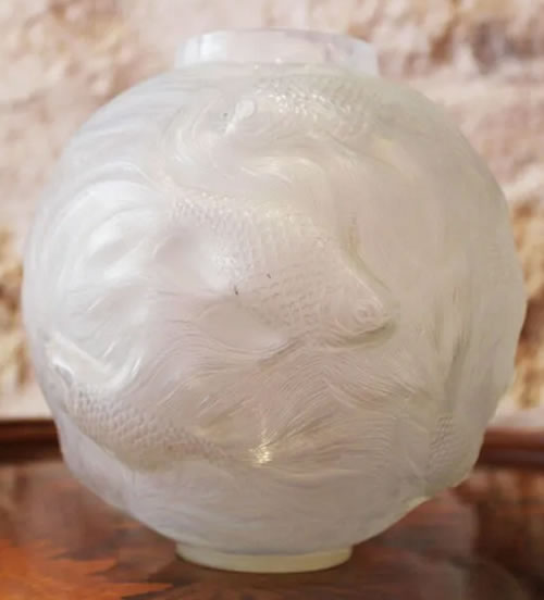 R. Lalique Formose Vase