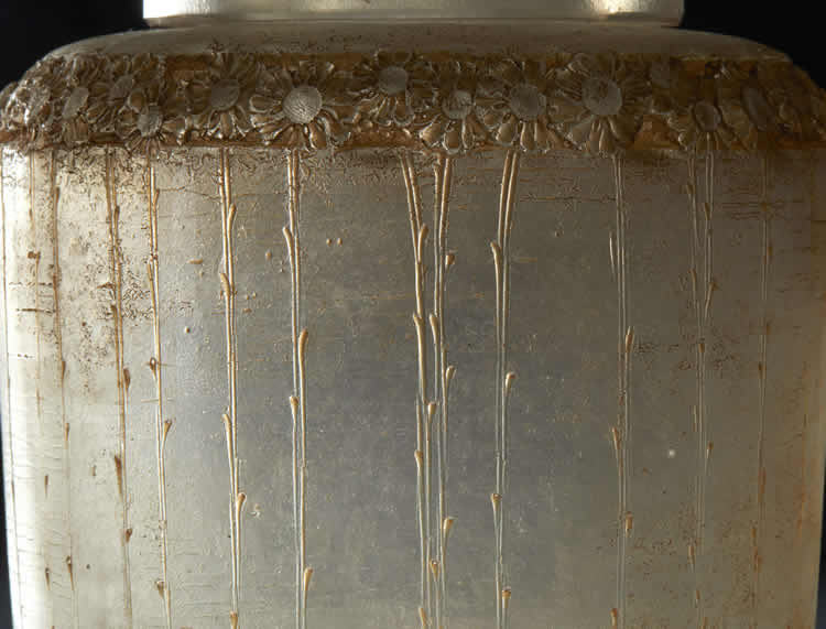 R. Lalique Frises Marguerites Cire Perdue Covered Vase 3 of 3