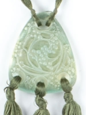 R. Lalique Graines Pendant