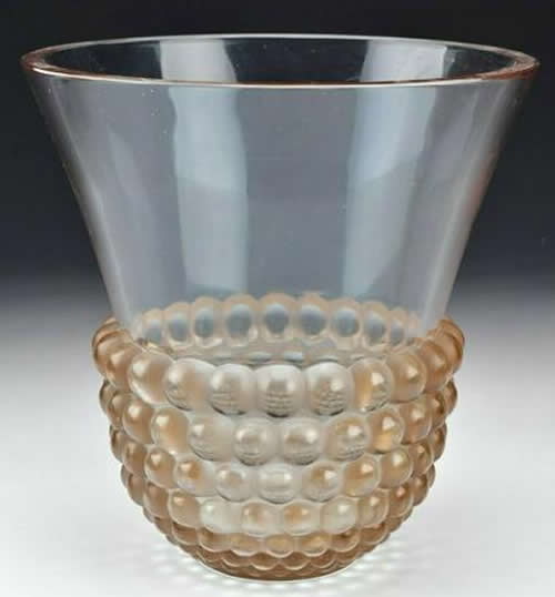 R. Lalique Graines Vase