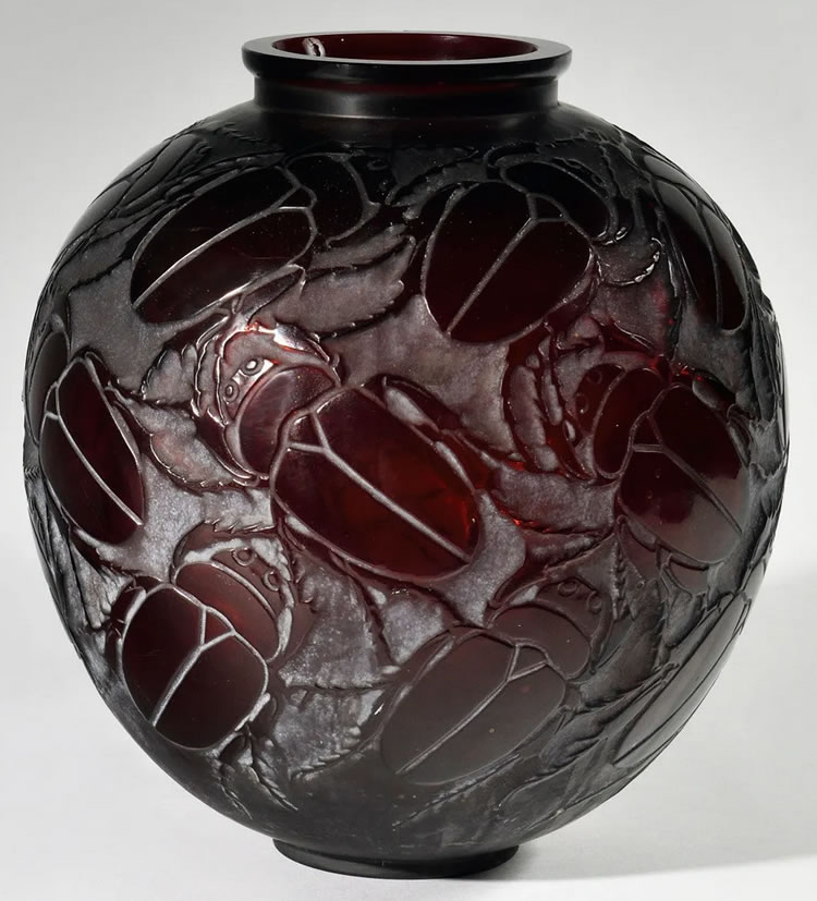 R. Lalique Gros Scarabees Vase