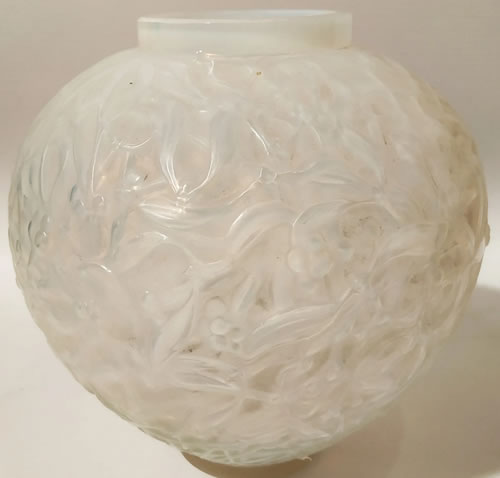 R. Lalique Gui Vase
