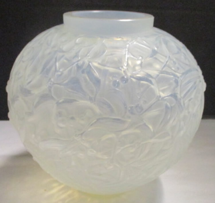 R. Lalique Gui Vase