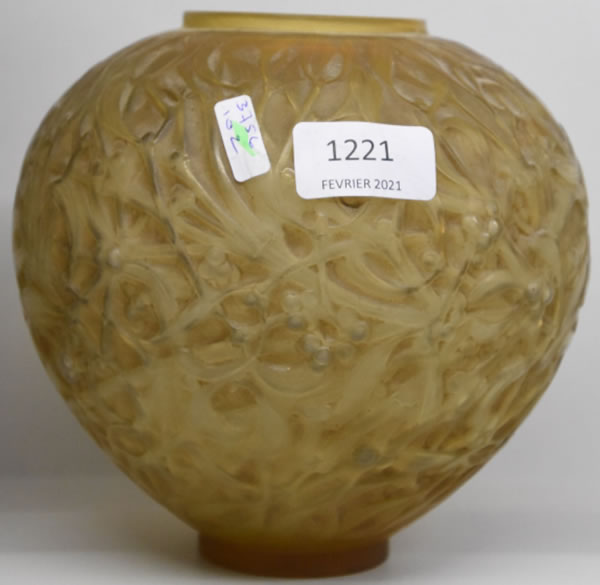 R. Lalique Gui Vase