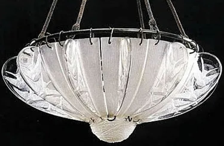 R. Lalique Hirondelles Chandelier
