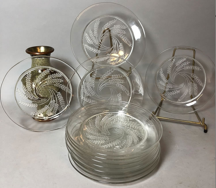 R. Lalique Hortense Assiette