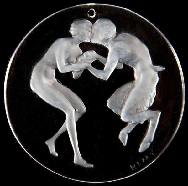 R. Lalique Le Baiser Pendant