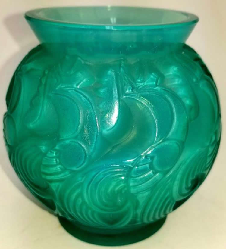 R. Lalique Le Mans Vase