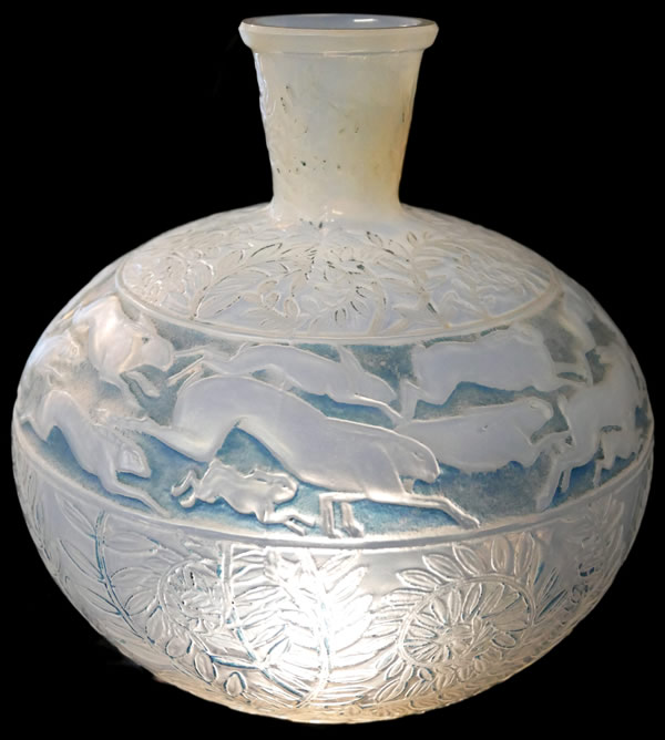 R. Lalique Lievres Vase