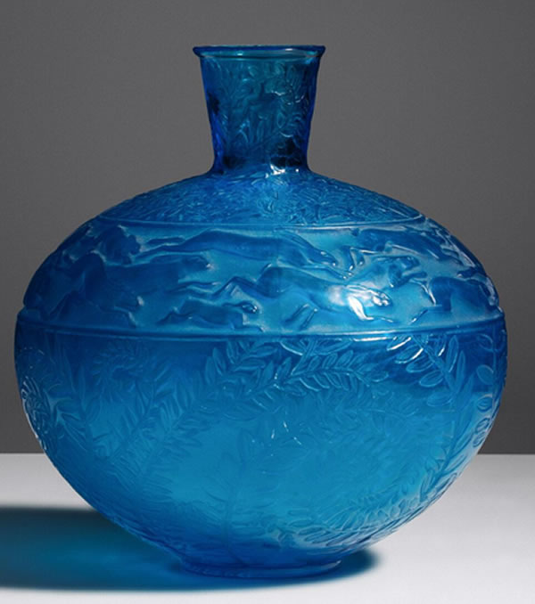 R. Lalique Lievres Vase