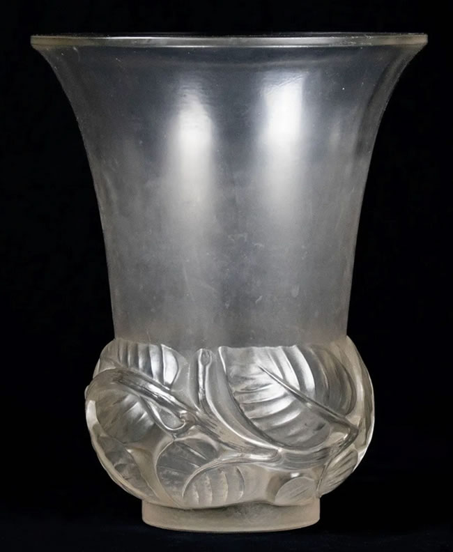 R. Lalique Lilas Vase