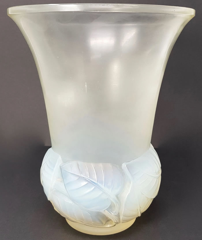 R. Lalique Lilas Vase