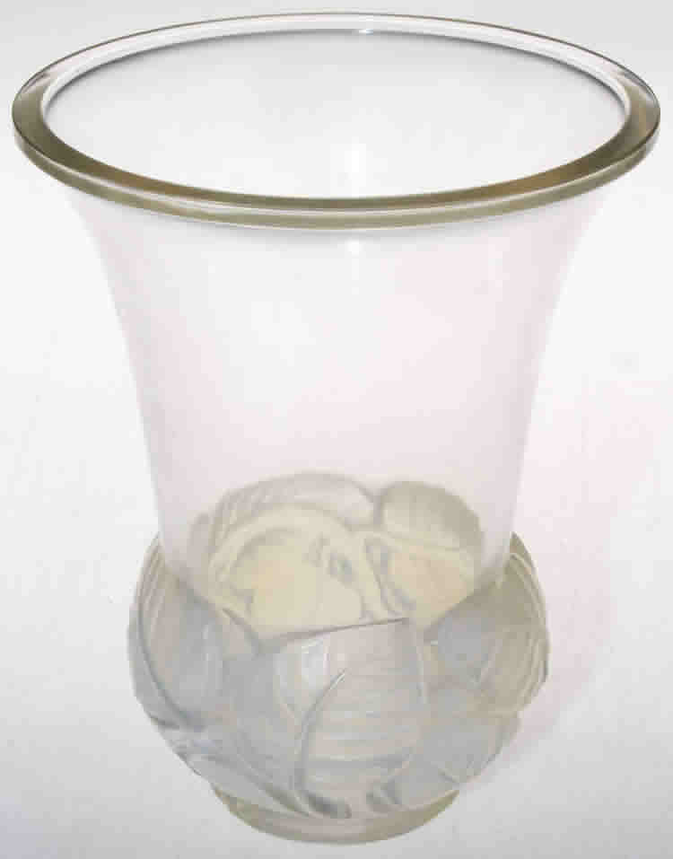 R. Lalique Lilas Vase