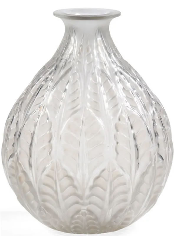 R. Lalique Malesherbes Vase