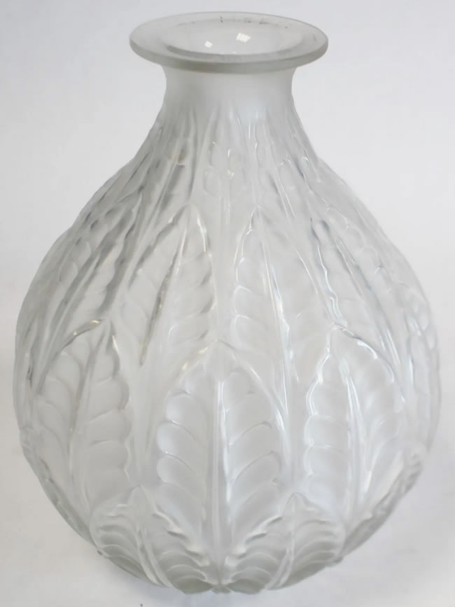R. Lalique Malesherbes Vase