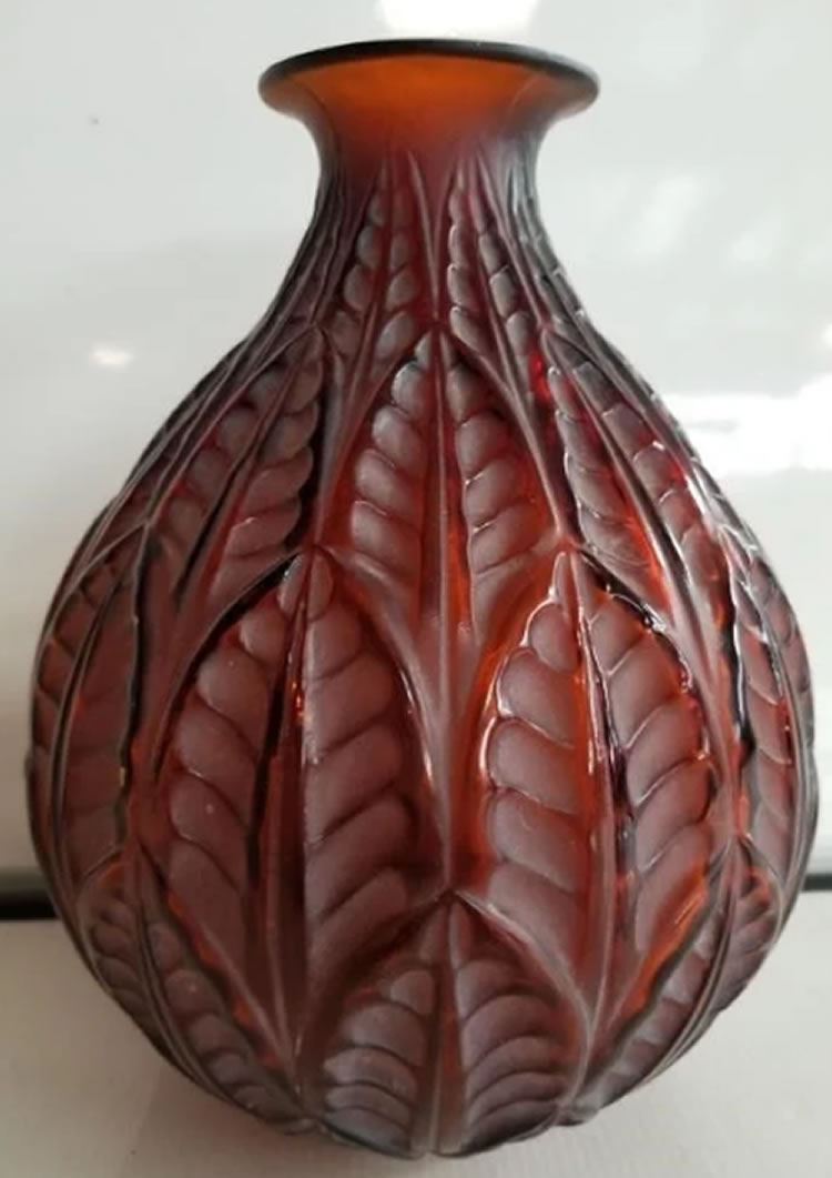 R. Lalique Malesherbes Vase