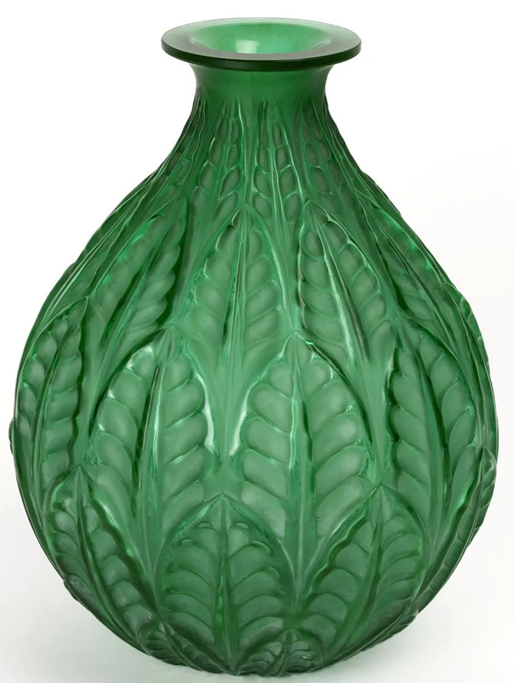 R. Lalique Malesherbes Vase