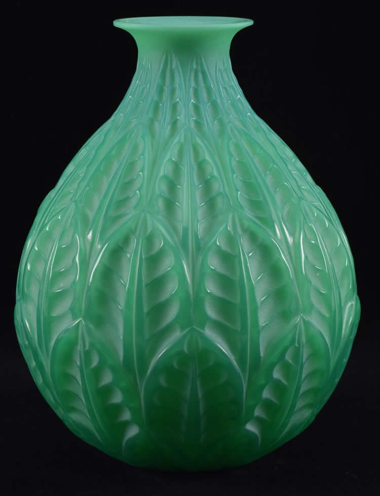 R. Lalique Malesherbes Vase