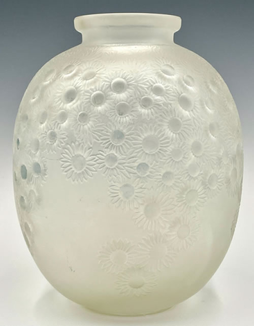 R. Lalique Marguerites Vase