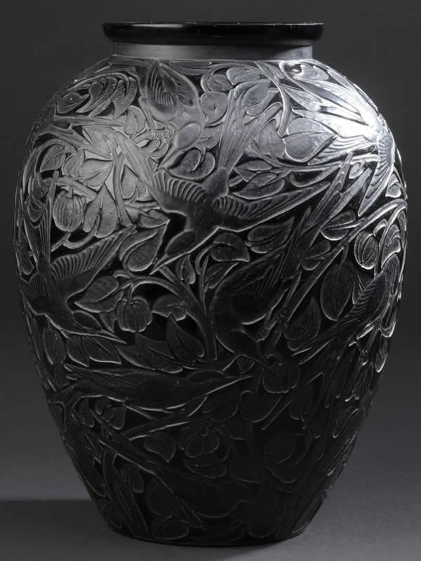 R. Lalique Martin Pecheurs Vase