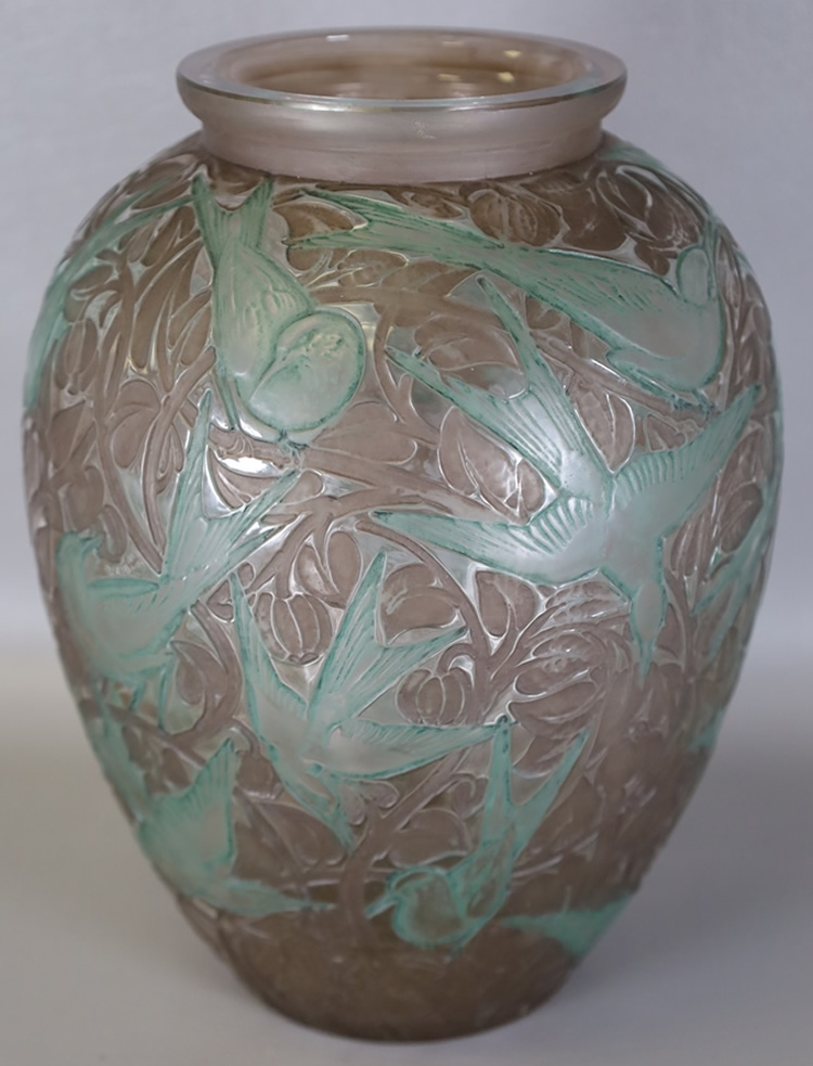 R. Lalique Martin Pecheurs Vase