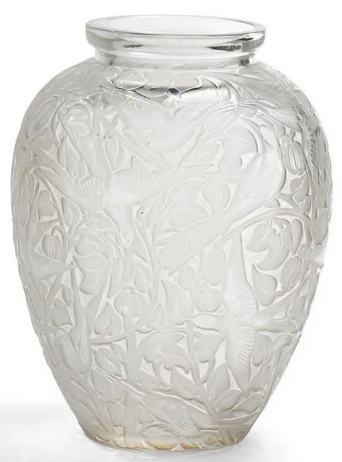 R. Lalique Martin Pecheurs Vase