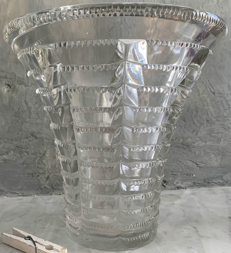 R. Lalique Megeve Vase