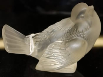 R. Lalique Moineau Moqueur Paperweight