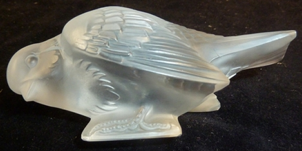 R. Lalique Moineau  Timide Paperweight