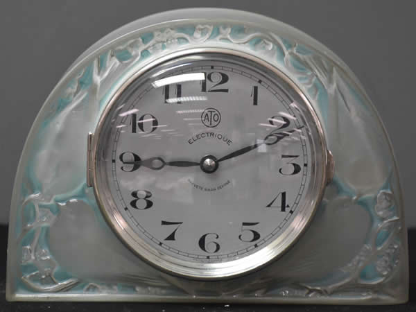 R. Lalique Moineaux Clock