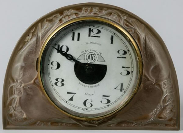 R. Lalique Moineaux Clock