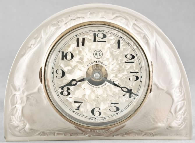 R. Lalique Moineaux Clock