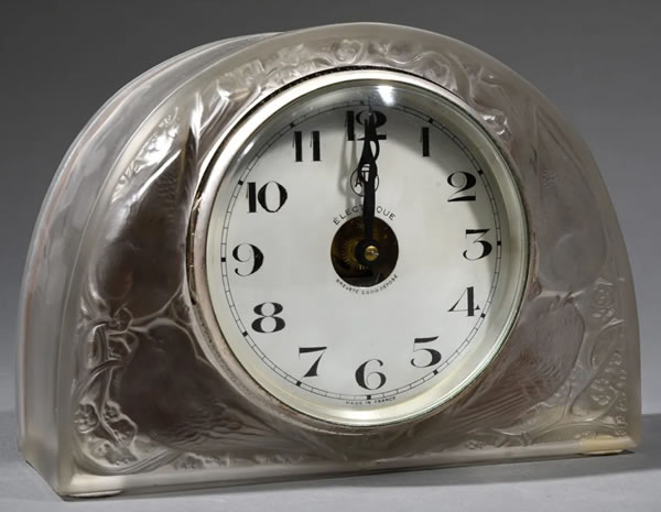 R. Lalique Moineaux Clock