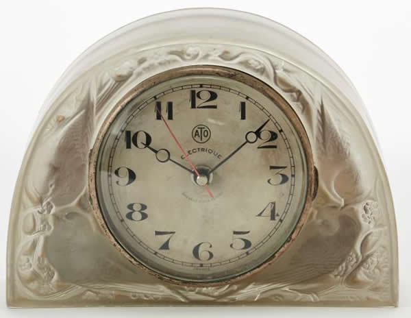 R. Lalique Moineaux Clock