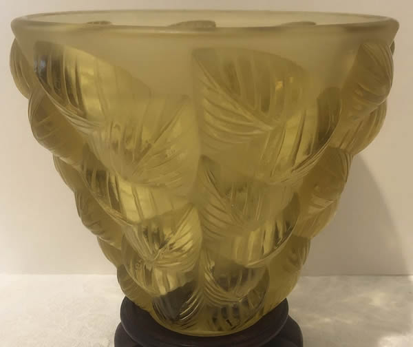 R. Lalique Moissac Vase