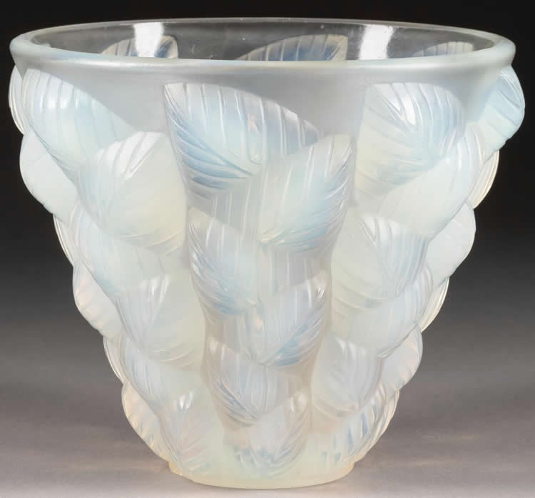 R. Lalique Moissac Vase