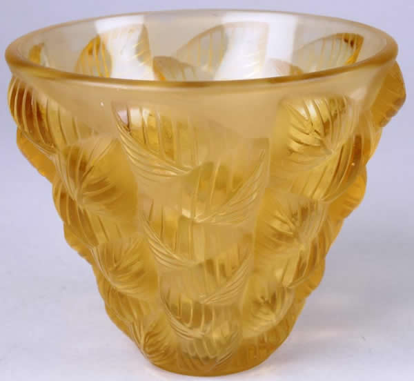 R. Lalique Moissac Vase