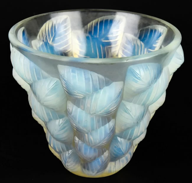 R. Lalique Moissac Vase