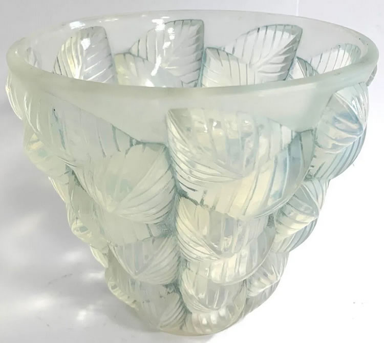 R. Lalique Moissac Vase